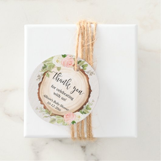 Rustige bleekroze witte florale baby shower bedankjes labels (In situ)