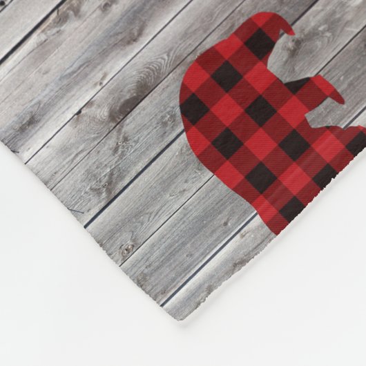 Rustige bosgrond beer met rode buffelplaat fleece deken (Hoek)