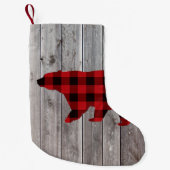 Rustige bosgrond beer met rode buffelplaat kleine kerstsok (Voorkant)
