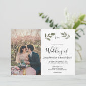 Rustige botanische monogrammed foto Wedding Kaart (Staand voorkant)