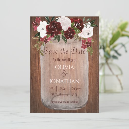 Rustige Bourgogne Floral Mason Jar Wedding Save The Date (Staand voorkant)