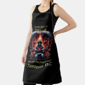 Rustige brandweerman tussen vlammen en vrachtwagen schort (Insitu)