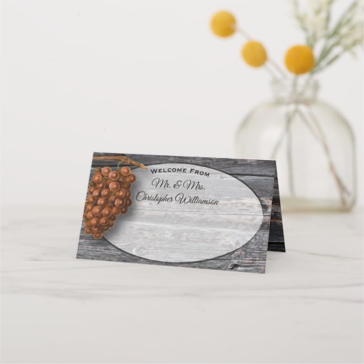 Rustige buitenste Barn Wedding Wood Wijndruiven Plaatskaartje (Voorkant)