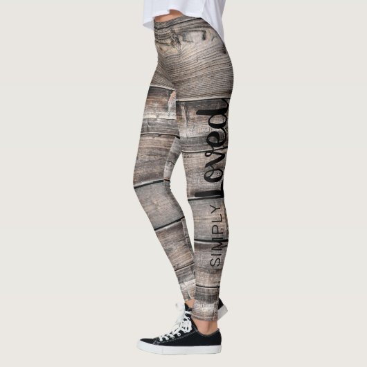 rustige chic SIMPLY LOVED script op barnwood | Leggings (Links)