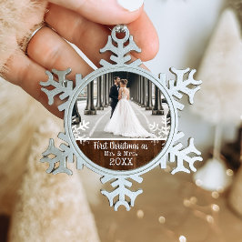 Rustige Eerste Kerstmis Getrouwd Tin Sneeuwvlok Ornament