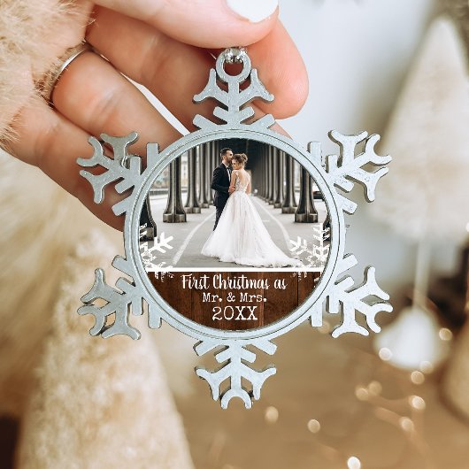 Rustige Eerste Kerstmis Getrouwd Tin Sneeuwvlok Ornament