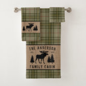 Rustige Familie Cabin Moose Pine Green Play Burlap Bad Handdoek (Insitu)