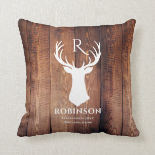 Rustige Familienaam Monogram Wood Deer Antler Kussen