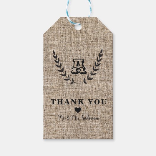 Rustige Farmhouse Burlap & Black Botanical Laurel Cadeaulabel (Voorkant)