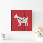 Rustige Farmhouse Goat Red Wood Panel Vierkante Klok (Huis)
