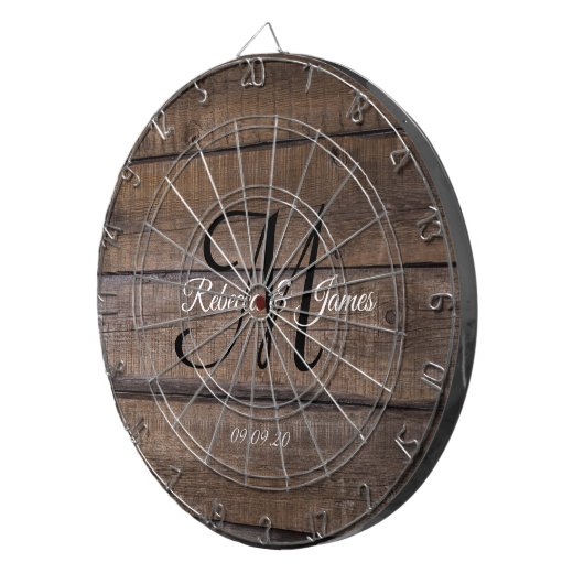 Rustige Farmhouse Monogram Script Familienaam Dartbord (Voorkant Rechts)