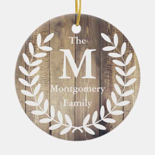 Rustige Farmhouse Wood White Laurels Familienaam Keramisch Ornament (Voorkant)