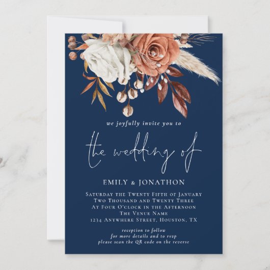 Rustige Florals QR Code Navy Blue Wedding Kaart (Voorkant)