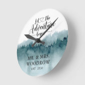 Rustige gepersonaliseerde trouwdag pasgetrouwden g ronde klok (Hoek)