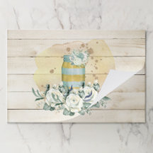 Rustige grijze microfoon jar witte tabelinstelling