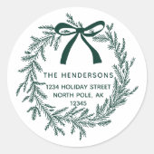 Rustige groene kerst dennenkrans retouradres ronde sticker (Voorkant)