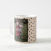Rustige groene kerstbomen Aangepaste naam foto  Koffiemok (Voorkant links)