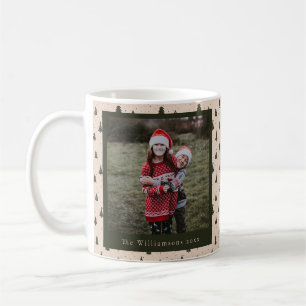 Rustige groene kerstbomen Aangepaste naam foto Koffiemok