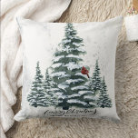 Rustige groene winterpine Trees rode kardinale vog Kussen<br><div class="desc">Rustieke groene winterpijnbomen Rode Kardinaal Vogel Waterverf Vakantie Kerst Sierkussen. Vier feestdagen met deze eenvoudige en moderne niet-foto ontwerp feestelijke, natuurlijke natuur kleurstijlkaarten! Met een besneeuwde dag in een berghelling met hoge, zacht groen beschilderde waterverf bosdennenbomen en een winterrode vogel aan de boom. Ik wens u allen een vrolijk kerstfeest...</div>