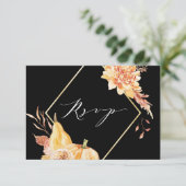 Rustige Herfst Gold Floral Pumpkin Wedding Black RSVP Kaartje (Staand voorkant)
