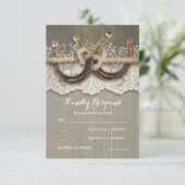 Rustige Hoefijzers van het land Hout Wace Wedding  RSVP Kaartje (Staand voorkant)