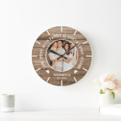 Rustige Houdfotofamilie — Quote Large Clock Grote Klok (Huis)