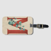 Rustige hout en eucalyptus Letter M Bagagelabel (Voorkant (horizontaal))