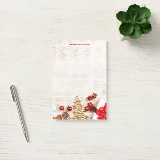 Rustige houtafbeelding met kerstobjecten post-it® notes (Kantoor)