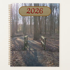 Rustige Houten Brug Tussen Hoge Bomen Planner
