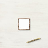Rustige houten grenzen, aangepast minimaal elegant post-it® notes (Op bureau)
