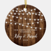 Rustige houten lamp Onze eerste kerstvizier Keramisch Ornament (Voorkant)