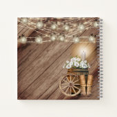 Rustige houten loop en witte flora - Guest Book Notitieboek (Achterkant)