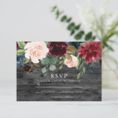 Rustige houtskool Burgundy Red Blush Floral Weddin RSVP Kaartje (Staand voorkant)