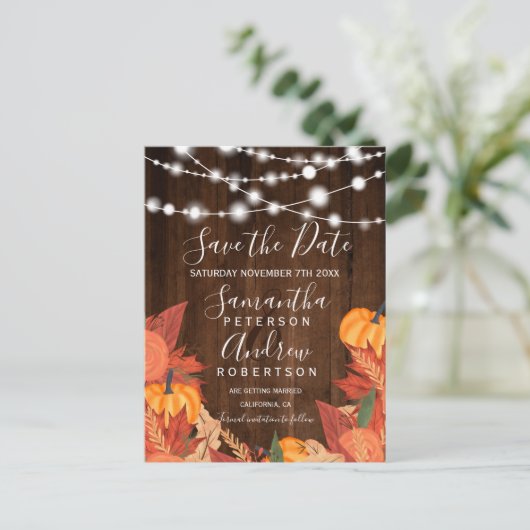 Rustige houtsnaarlampen pompen de datum op aankondigingskaart (Staand voorkant)