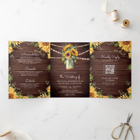 Rustige houtzonnebloemen Mason Jar QR Code Weddens Drieluik Uitnodiging (Binnen)