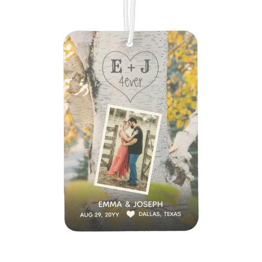 Rustige Initialen 4ever Hart Carved Tree Wedding Luchtverfrisser (Achterkant)