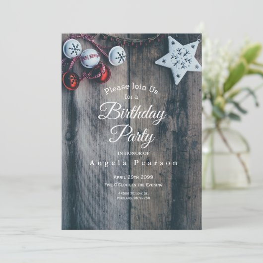 Rustige kerstcadeautjes op hout, Birthday Kaart (Staand voorkant)