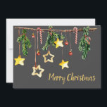 Rustige kerstgarland feestdagenkaart<br><div class="desc">De moderne illustratie van de vakantie waterverf kenmerkt rustige handgemaakte kerstgarland compleet met evergroene takken en zelfgemaakte gouden sterren. Zwarte achtergrond van het bord met gouden aanpasbare tekst.</div>