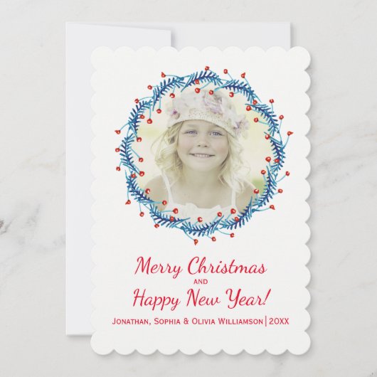 Rustige kerstpine & Berry Wreath Holiday Foto Feestdagenkaart (Voorkant)