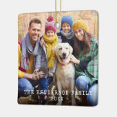 Rustige kerstrode sneeuwvlokken achterfoto keramisch ornament (Links)