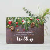 Rustige kersttafel met pine- en sneeuwweddenschap kaart (Staand voorkant)