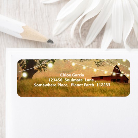 Rustige landbarrière met String Lights Etiket (Insitu)