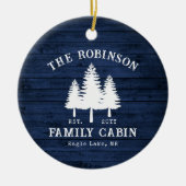 Rustige landengezinscabine Trees Blue Wood Print Keramisch Ornament (Voorkant)