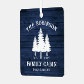 Rustige landengezinscabine Trees Blue Wood Print Metalen Ornament (Voorkant links)