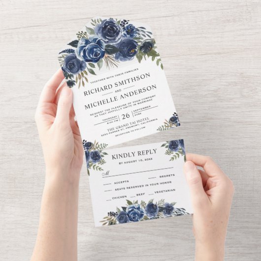 Rustige landmarine Blue Floral Bouquet Wedding All In One Uitnodiging (Afscheurbaar)