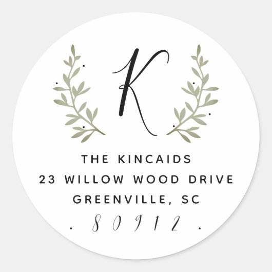Rustige laurelscript monogram retouradres ronde sticker (Voorkant)