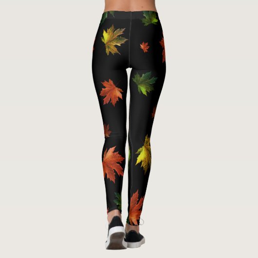 Rustige Maple Leaf met Jouw naam op BLACK Leggings (Achterkant)