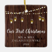 Rustige Mason Jar licht ons eerste kerstfeest in Keramisch Ornament (Voorkant)