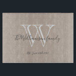 Rustige monogram Familienaam Initiaal Datum Cool C Snijplank<br><div class="desc">Rustic Monogram Familienaam Initiaal Datum Cool Chic Wedding Cutting Board. Gepersonaliseerd monogram initiaal, met de achternaam van de familie of uw eigen naam en vastgelegde datum in scriptletters op een warme beige achtergrond. Maakt een uniek cadeau voor bruiloft, nieuwigheden en vrijgezellenfeest cadeaus. Veel plezier voor hun nieuwe leven samen, ook...</div>