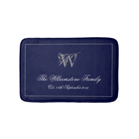 Rustige Monogram + Familienaam Wedding Gift Badmat (Voorkant)
